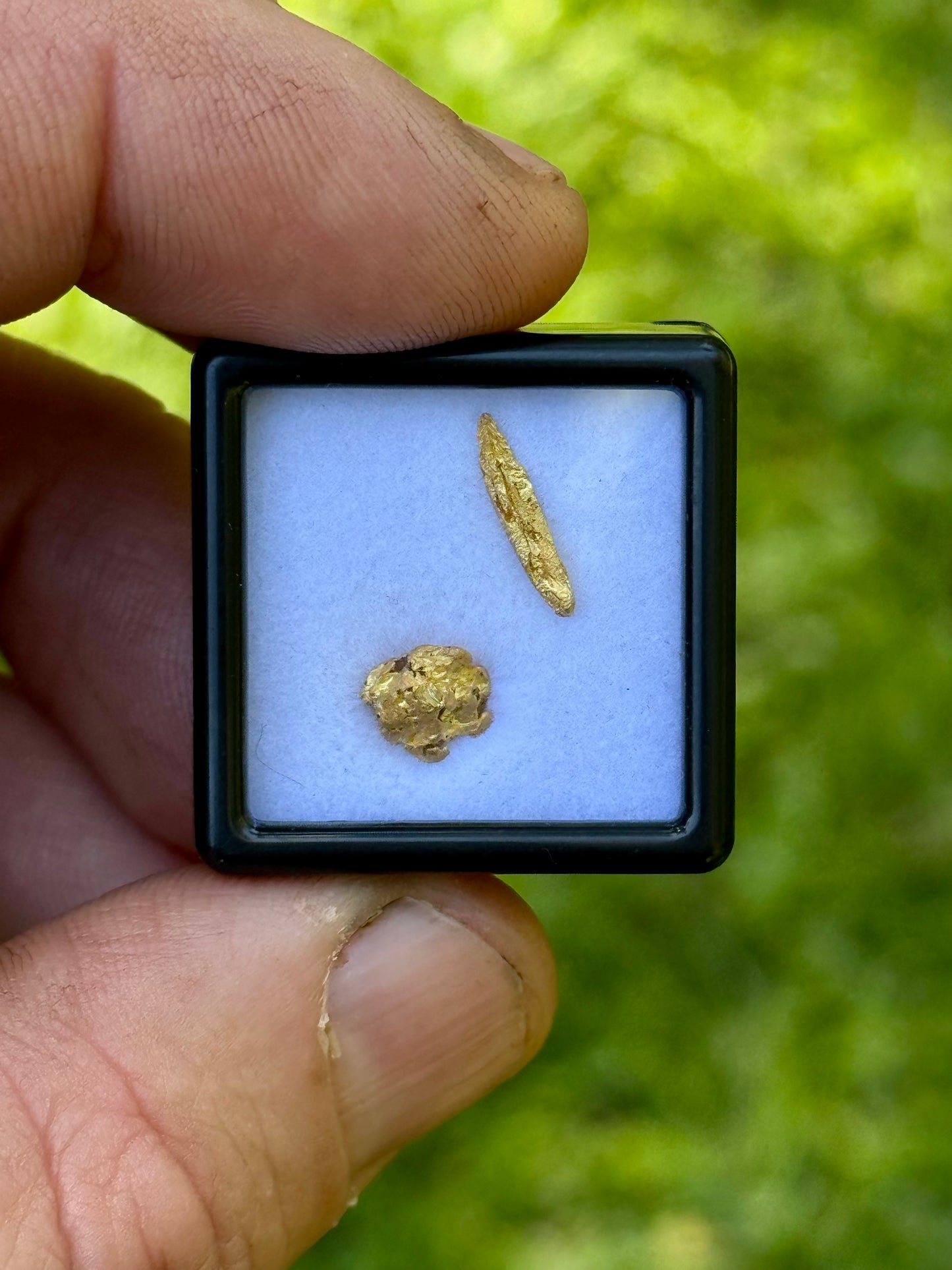 1.16 gram natural and unique gold nuggets