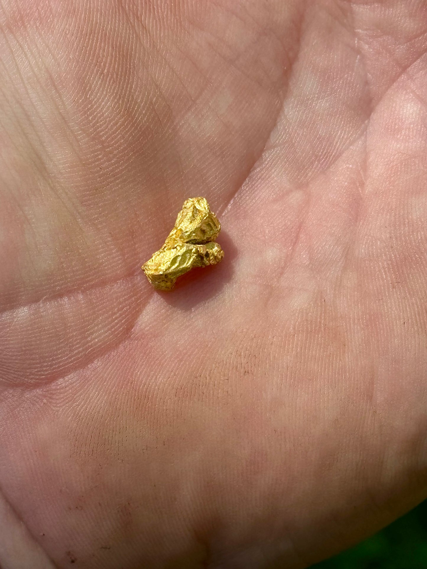 2.93 gram unique natural gold nugget