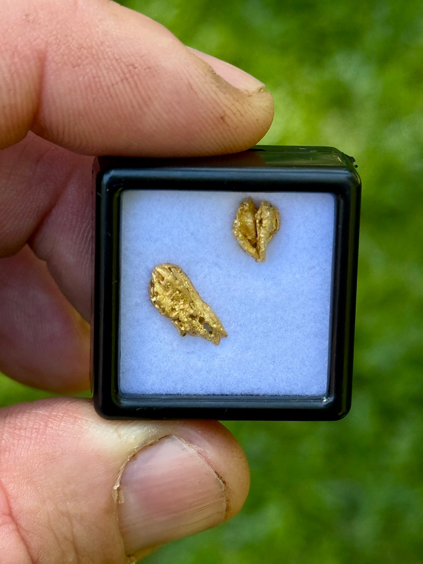 1.22 gram unique and natural gold nuggets